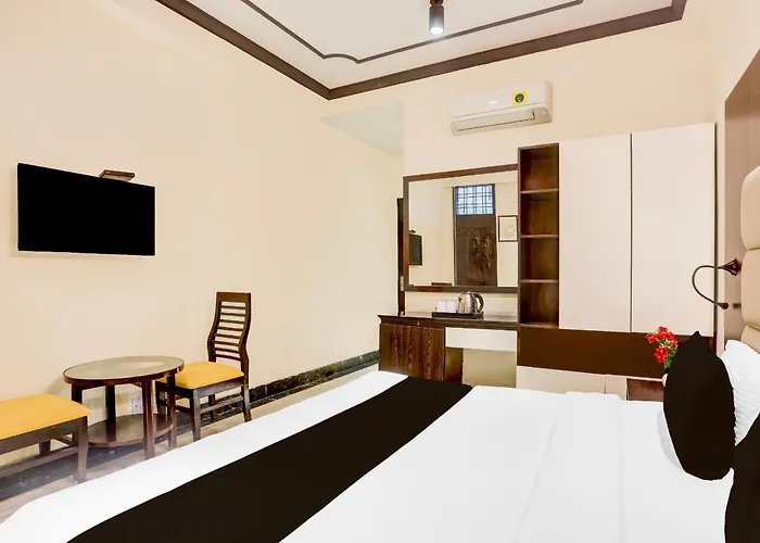 Airport Hotel Deep Palace Near International Airport New Delhi